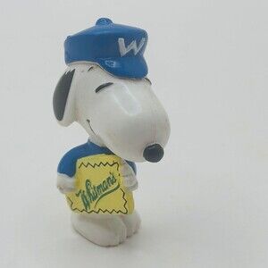 Peanuts Snoopy Whitman's Chocolates Mailman United Feature Syndicate Figure